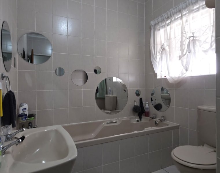 3 Bedroom Property for Sale in Wavecrest Eastern Cape